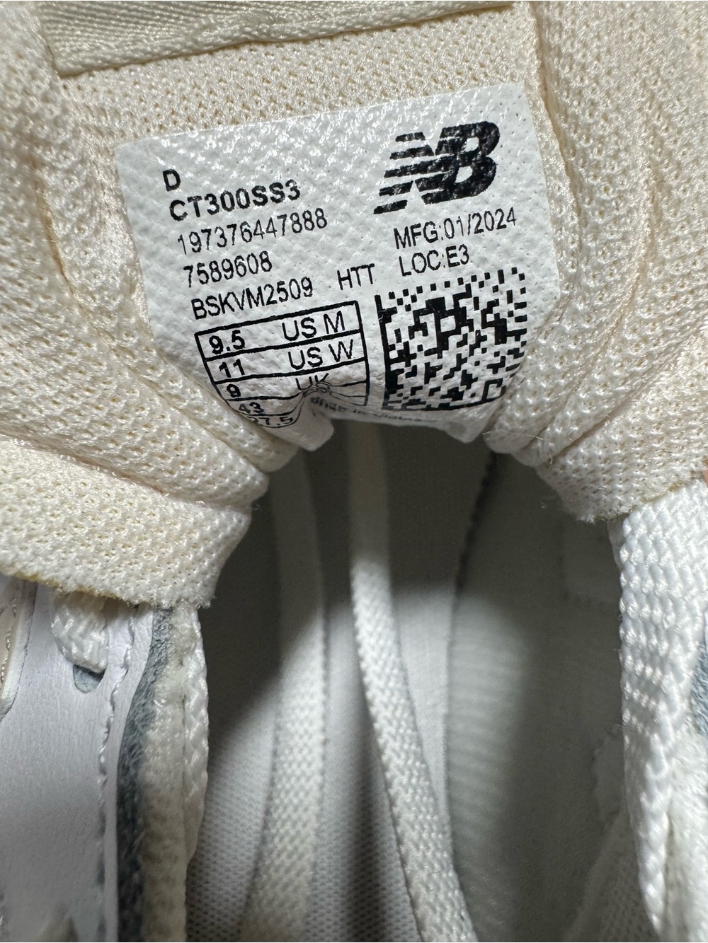 New Balance CT300 V3 Court Sneaker Color White/Taupe Mens size 9.5 New - Picture 2 of 7